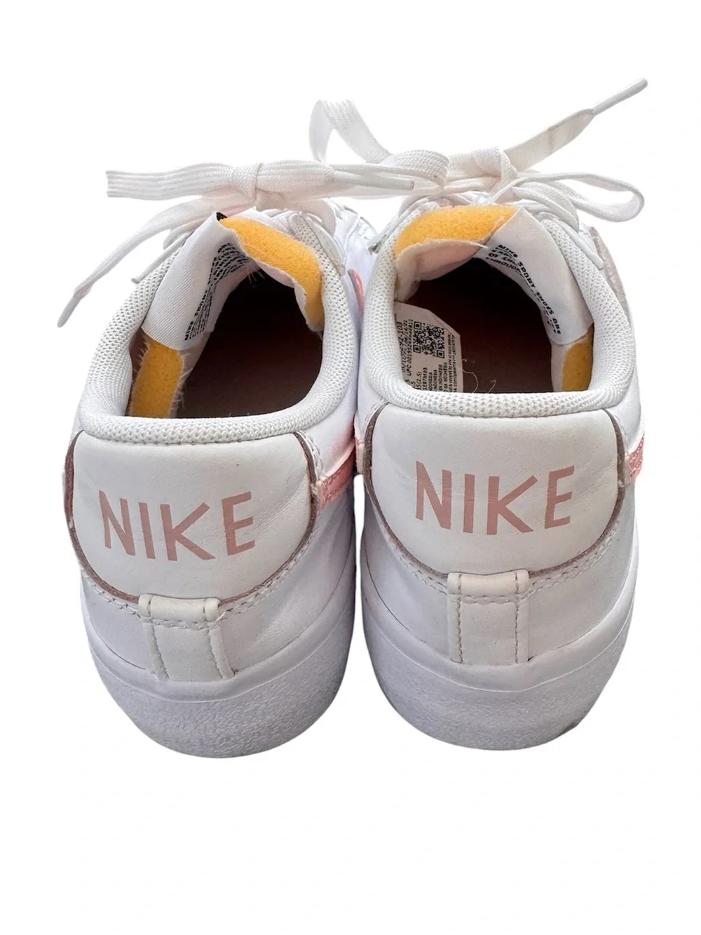 Nike Women's Blazer Low Platform Low-Top Sneaker in White with Pink Swoosh - 6.5 - Picture 4 of 7